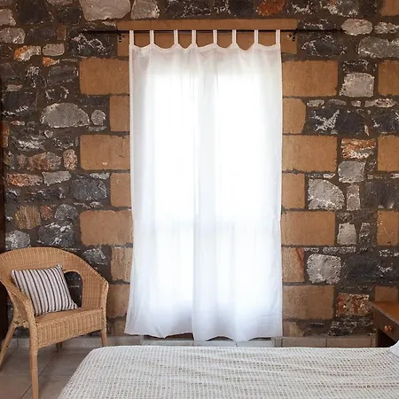 Io Villa *